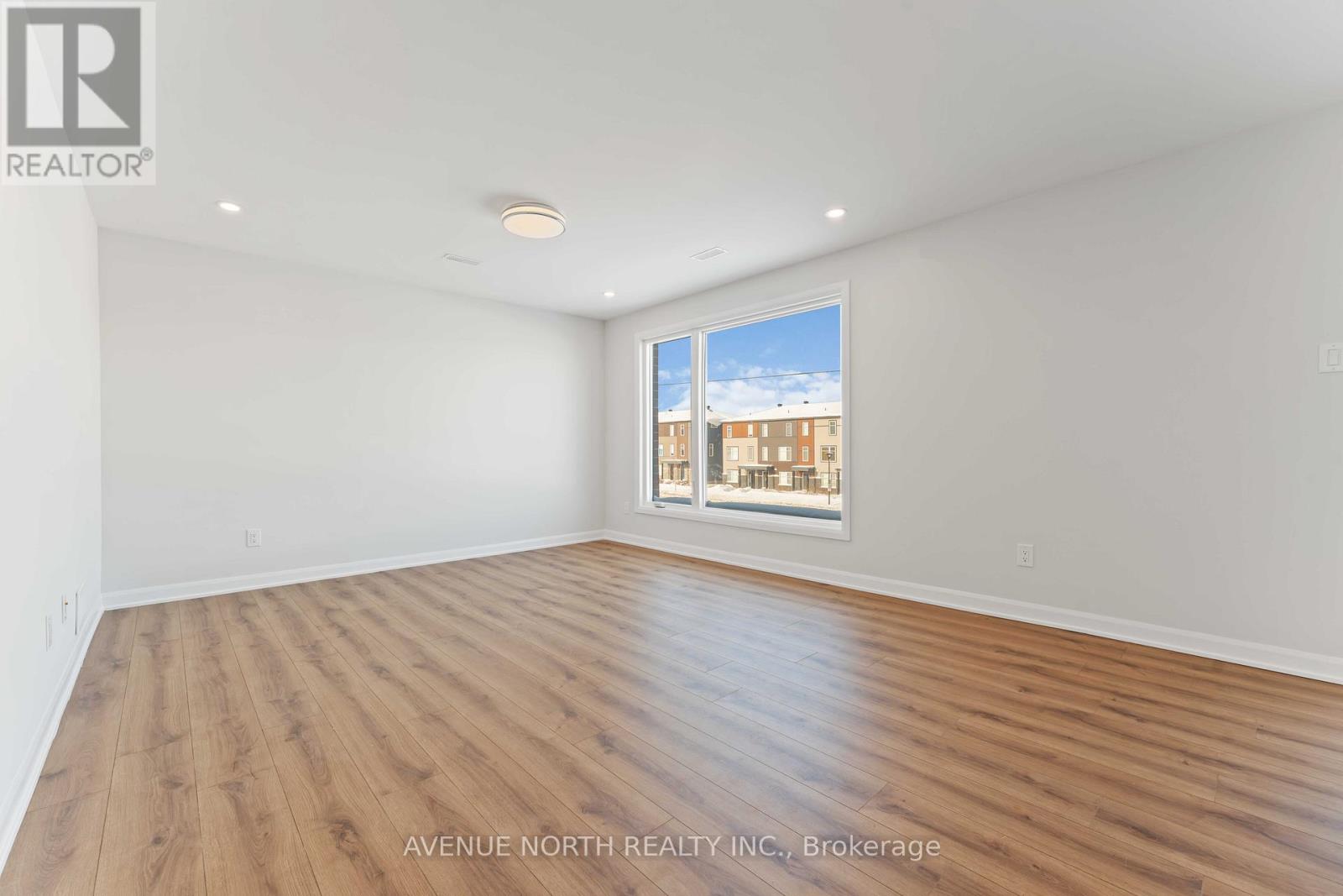 1213 Creekway Private, Ottawa, Ontario  K2T 0T1 - Photo 9 - X12746032