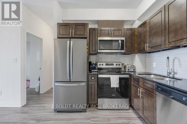 1607 - 128 King Street N, Waterloo, Ontario  N2J 0E9 - Photo 8 - X12746050