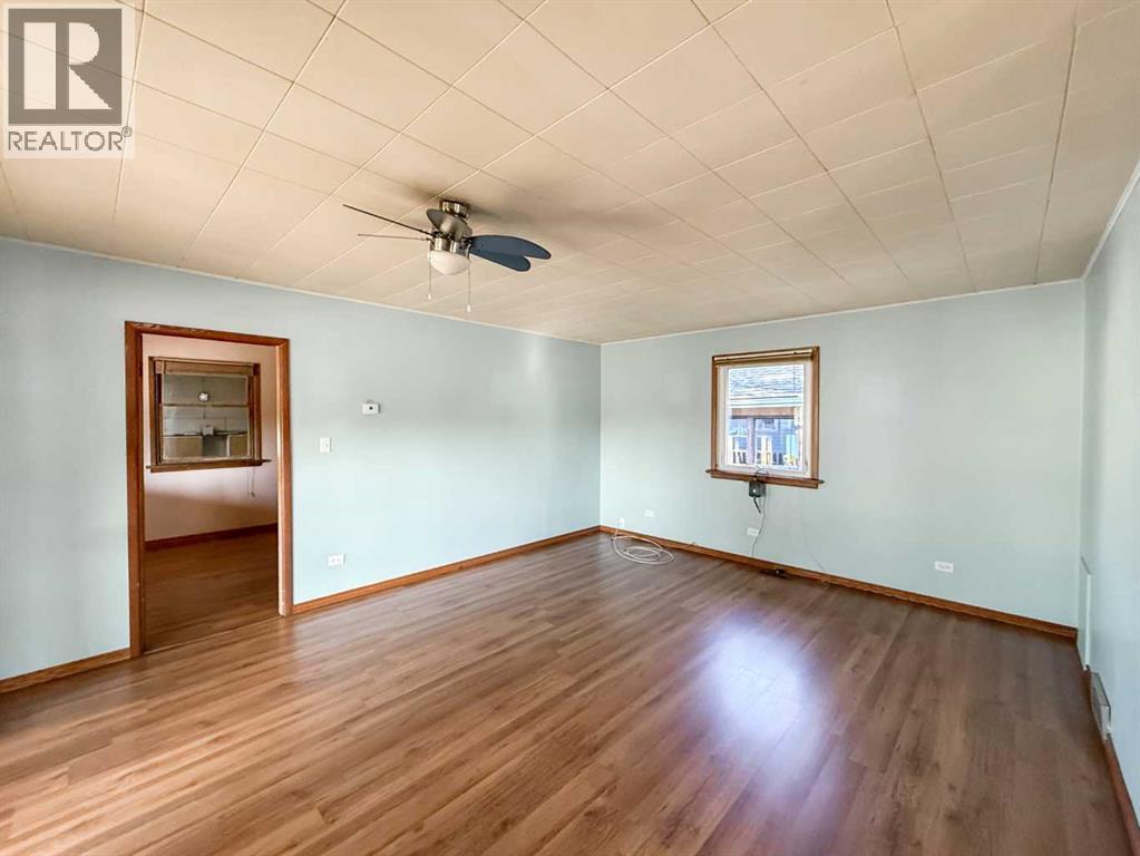 5002 49 Avenue, Botha, Alberta  T0C 0N0 - Photo 10 - A2260308