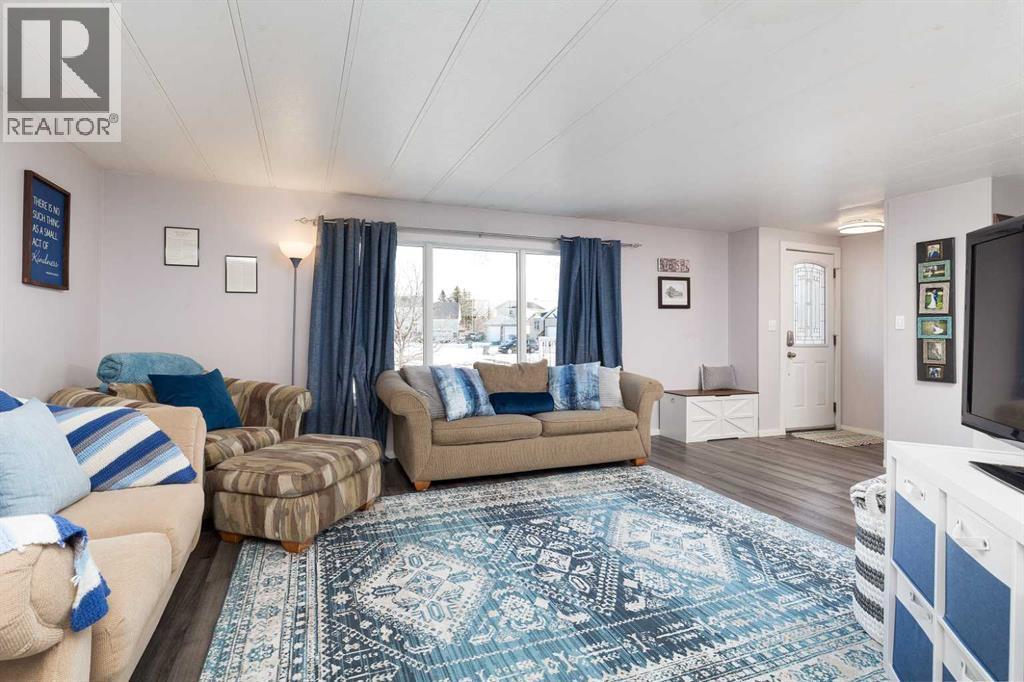 356 N 300 Street E, Raymond, Alberta  T0K 2S0 - Photo 6 - A2280947