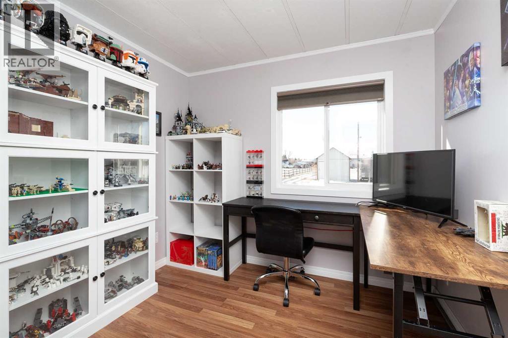 356 N 300 Street E, Raymond, Alberta  T0K 2S0 - Photo 17 - A2280947