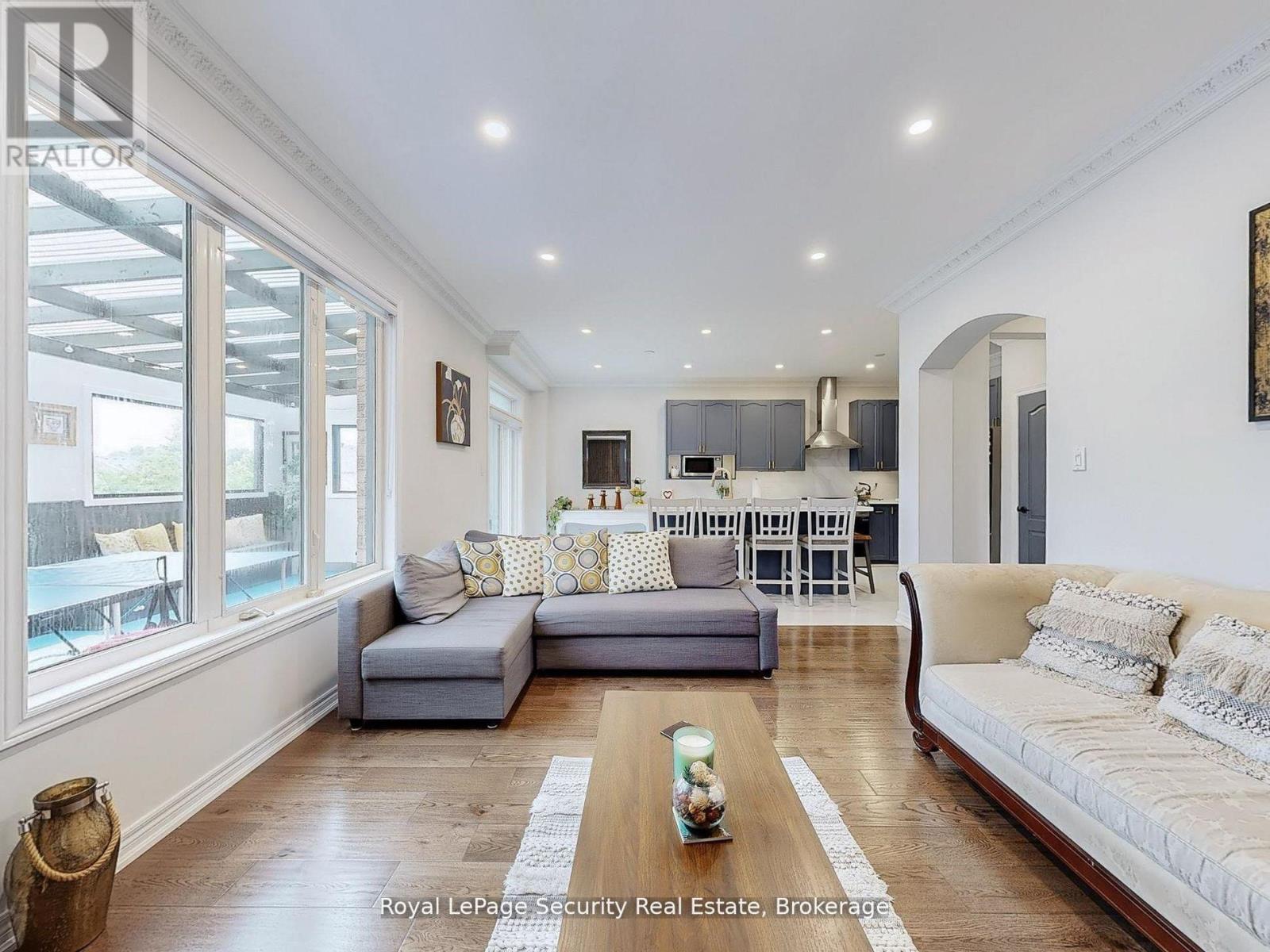 128 Daiseyfield Crescent, Vaughan, Ontario  L4H 2T7 - Photo 14 - N12746014