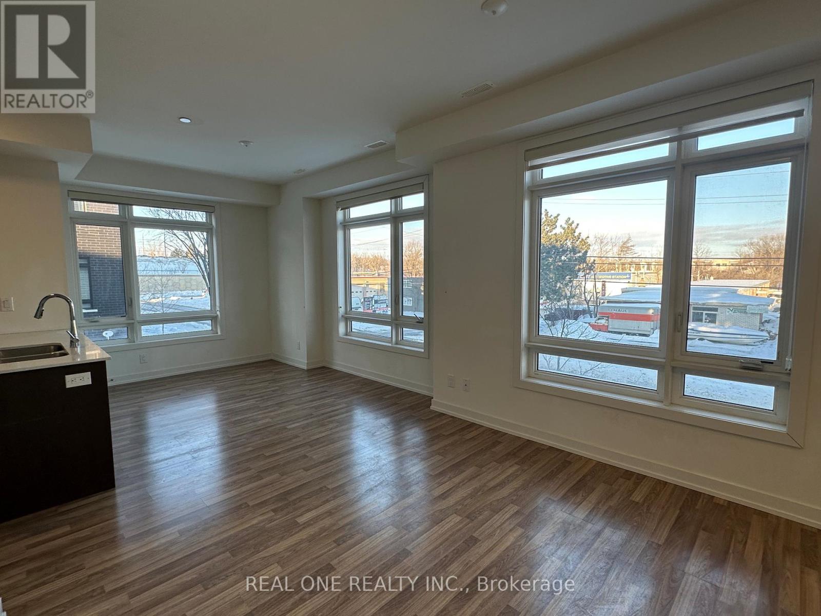 73 - 370 Red Maple Road, Richmond Hill (Langstaff), Ontario  L4C 6P5 - Photo 2 - N12746064