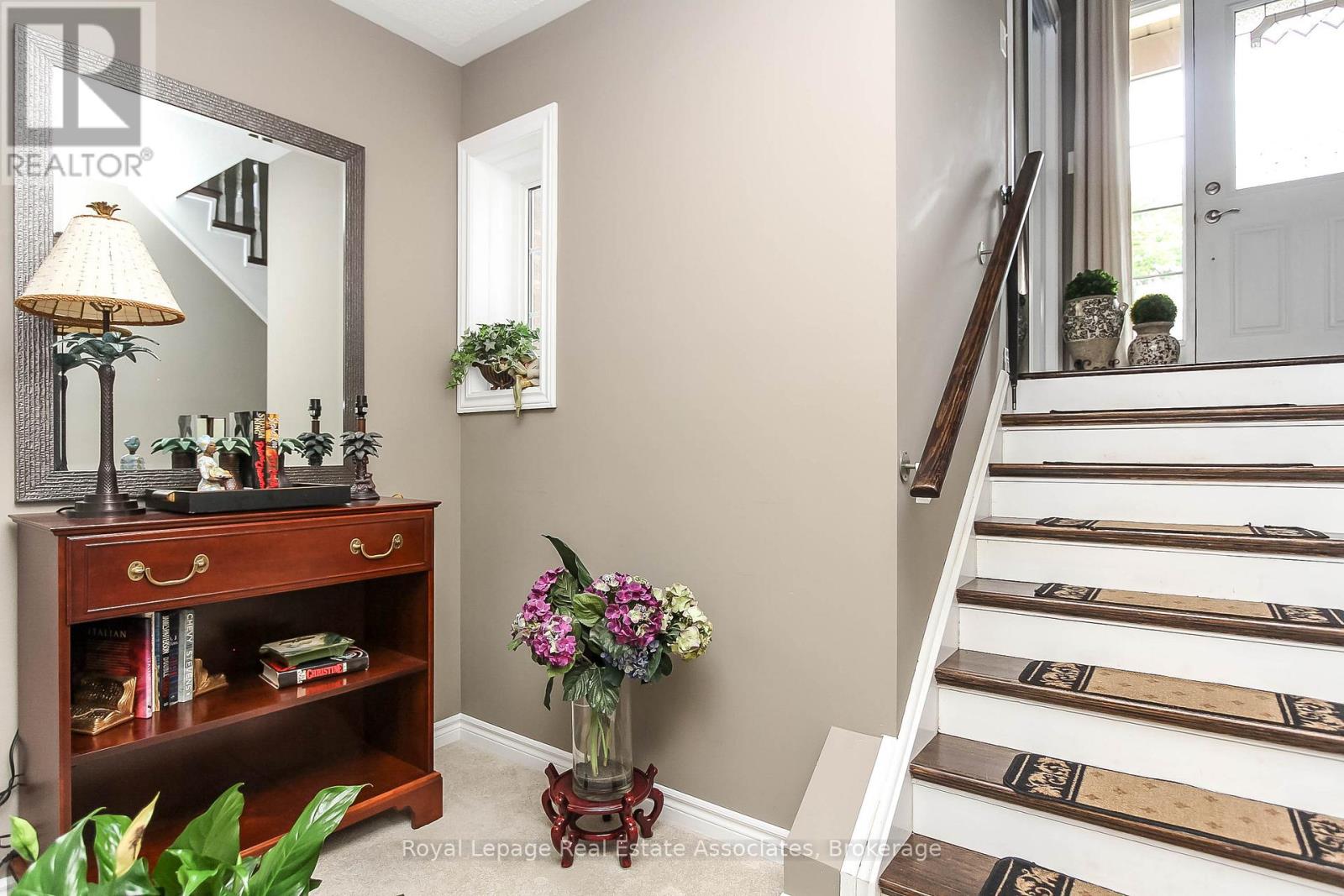 Upper - 139 White Sands Way, Wasaga Beach, Ontario  L9Z 0E3 - Photo 9 - S12746062