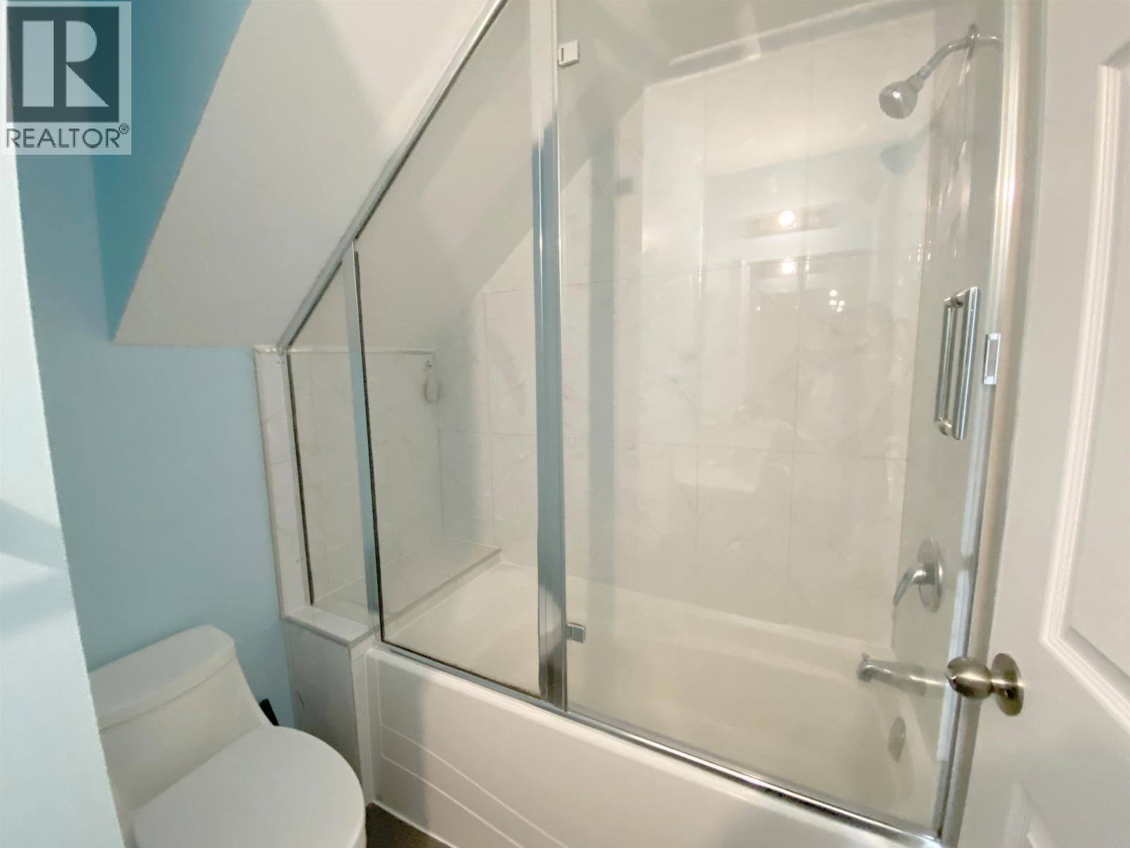 3305b E 25th Avenue, Vancouver, British Columbia  V5R 1J7 - Photo 10 - R3085135