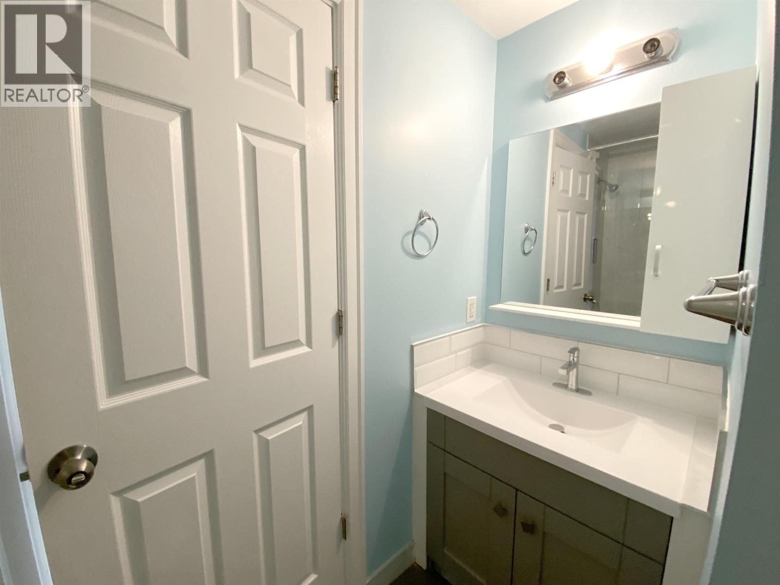 3305b E 25th Avenue, Vancouver, British Columbia  V5R 1J7 - Photo 9 - R3085135