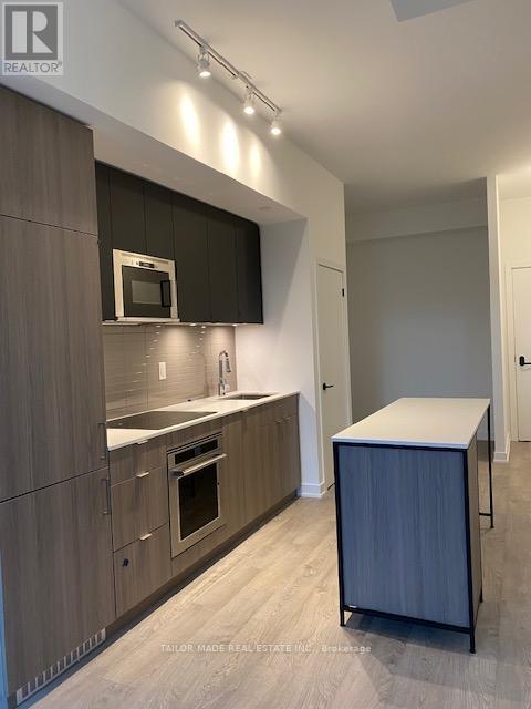 503 - 220 Missinnihe Way, Mississauga, Ontario  L5H 0A7 - Photo 10 - W12746028