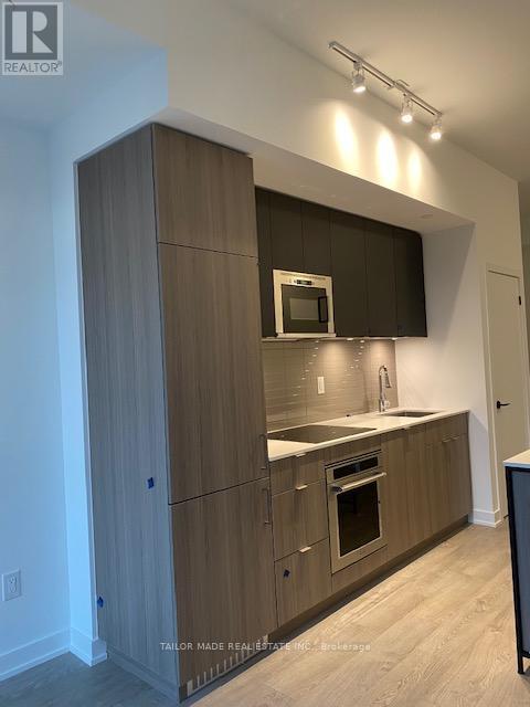 503 - 220 Missinnihe Way, Mississauga, Ontario  L5H 0A7 - Photo 9 - W12746028