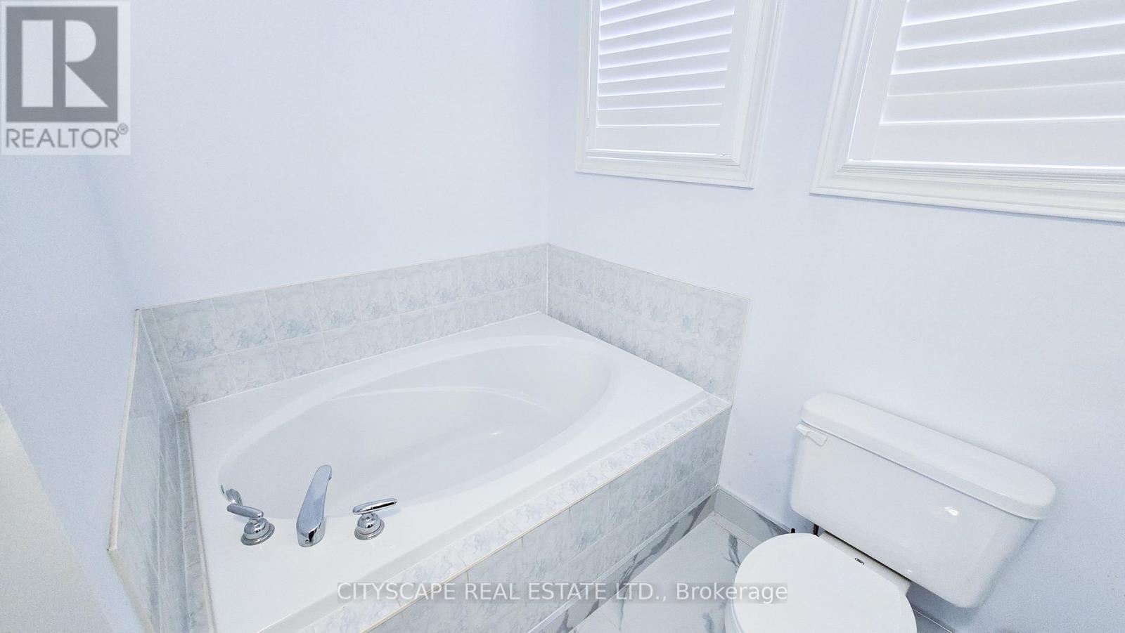 Upper - 121 Ashdale Road, Brampton, Ontario  L6Y 5N2 - Photo 11 - W12746030