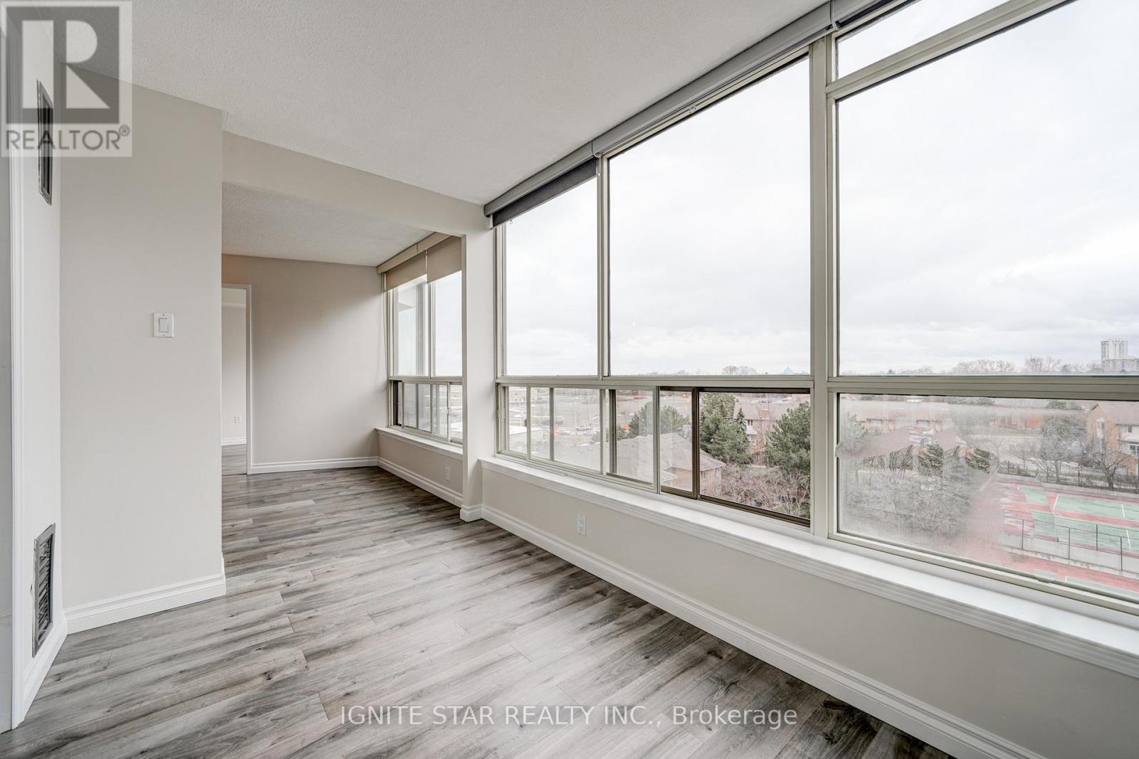 801 - 55 Elm Drive W, Mississauga, Ontario  L5B 3Z3 - Photo 14 - W12746066