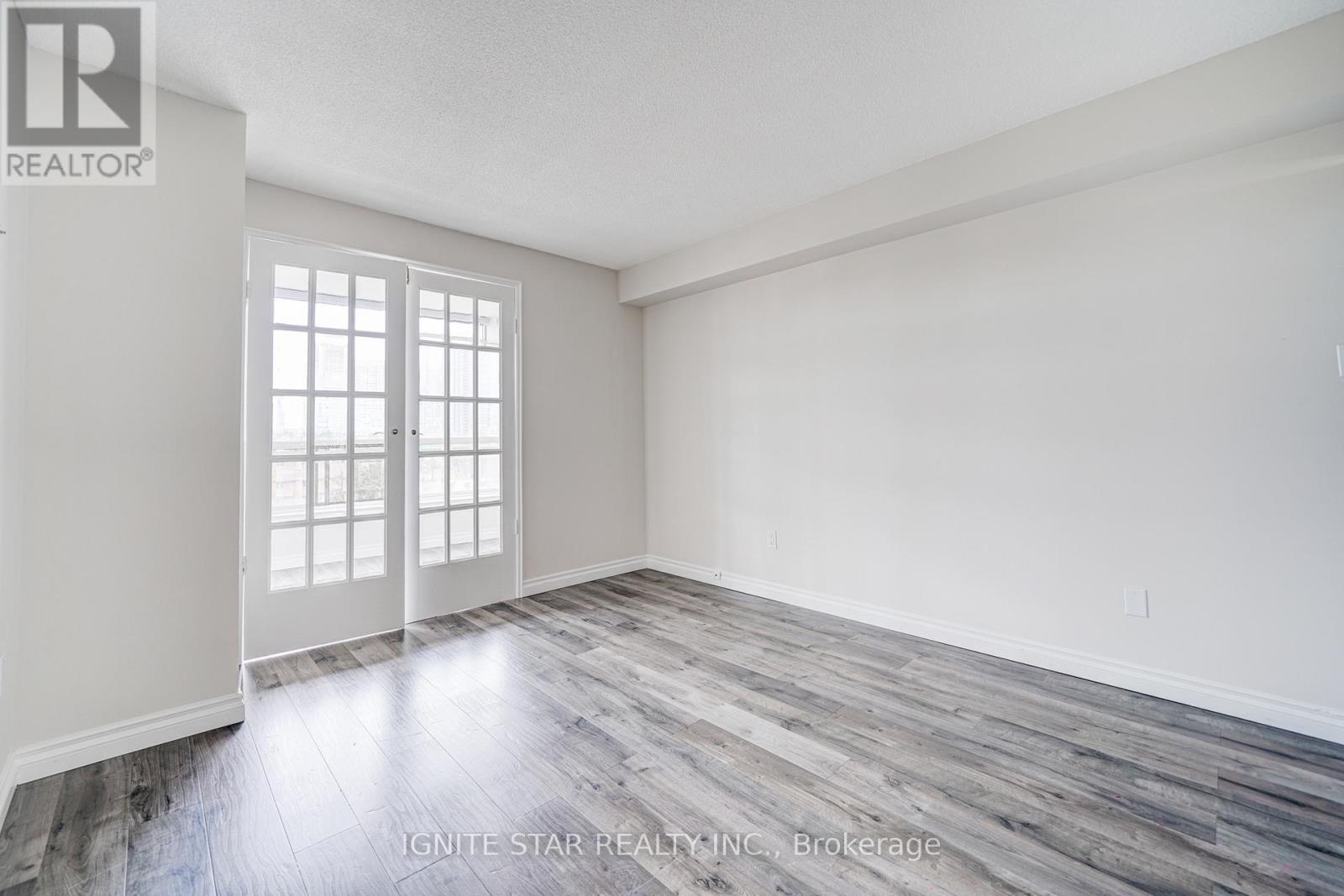 801 - 55 Elm Drive W, Mississauga, Ontario  L5B 3Z3 - Photo 17 - W12746066