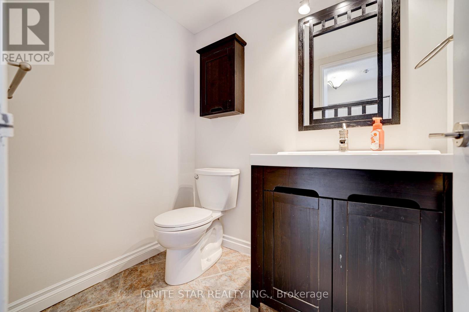 801 - 55 Elm Drive W, Mississauga, Ontario  L5B 3Z3 - Photo 8 - W12746066