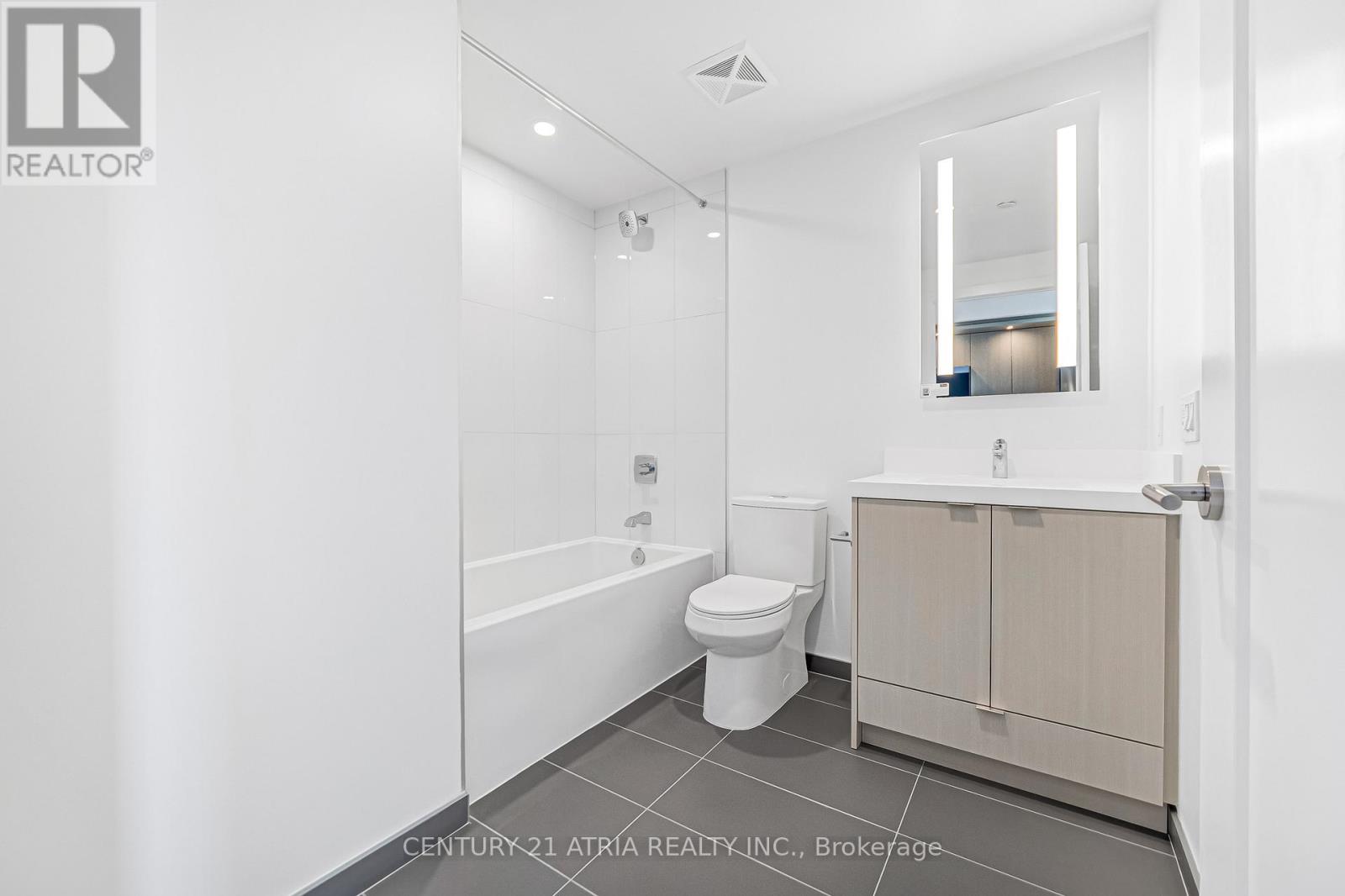 801 - 60 Central Park Roadway, Toronto, Ontario  M9A 0E6 - Photo 12 - W12746070