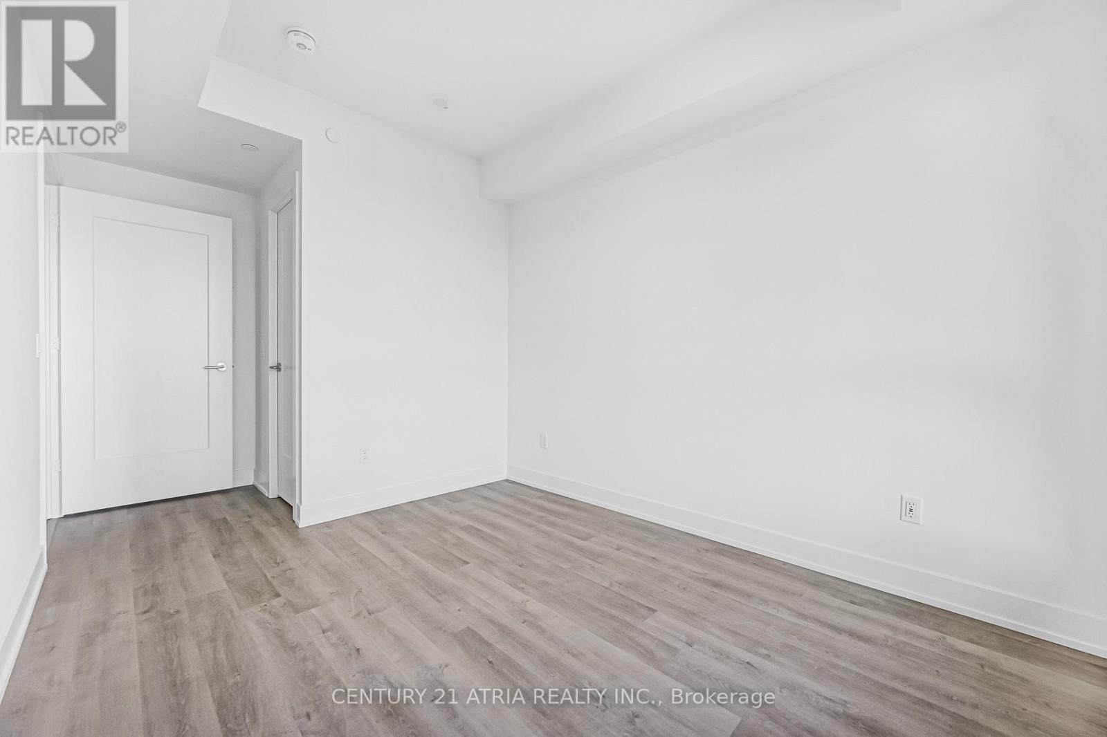 801 - 60 Central Park Roadway, Toronto, Ontario  M9A 0E6 - Photo 26 - W12746070