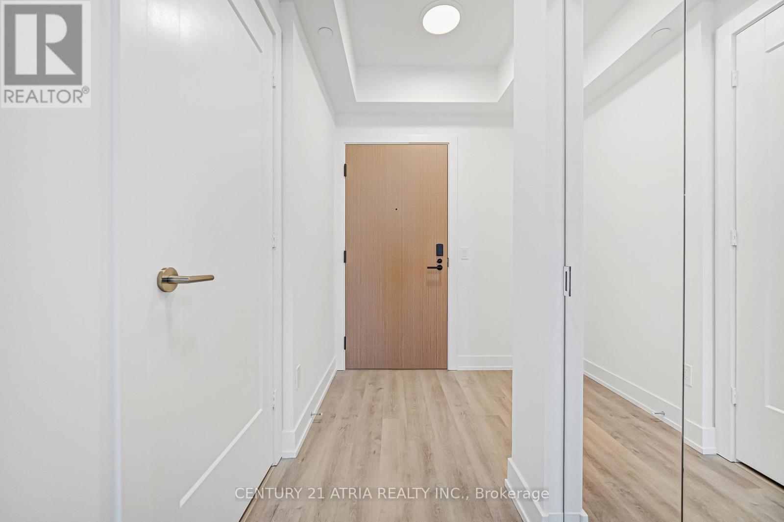 801 - 60 Central Park Roadway, Toronto, Ontario  M9A 0E6 - Photo 6 - W12746070