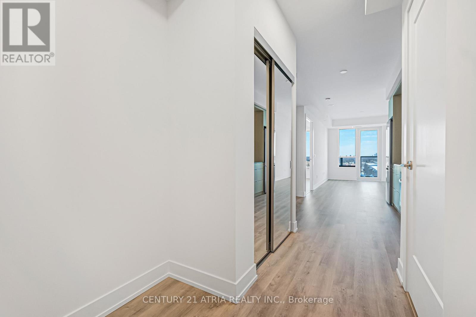 801 - 60 Central Park Roadway, Toronto, Ontario  M9A 0E6 - Photo 7 - W12746070