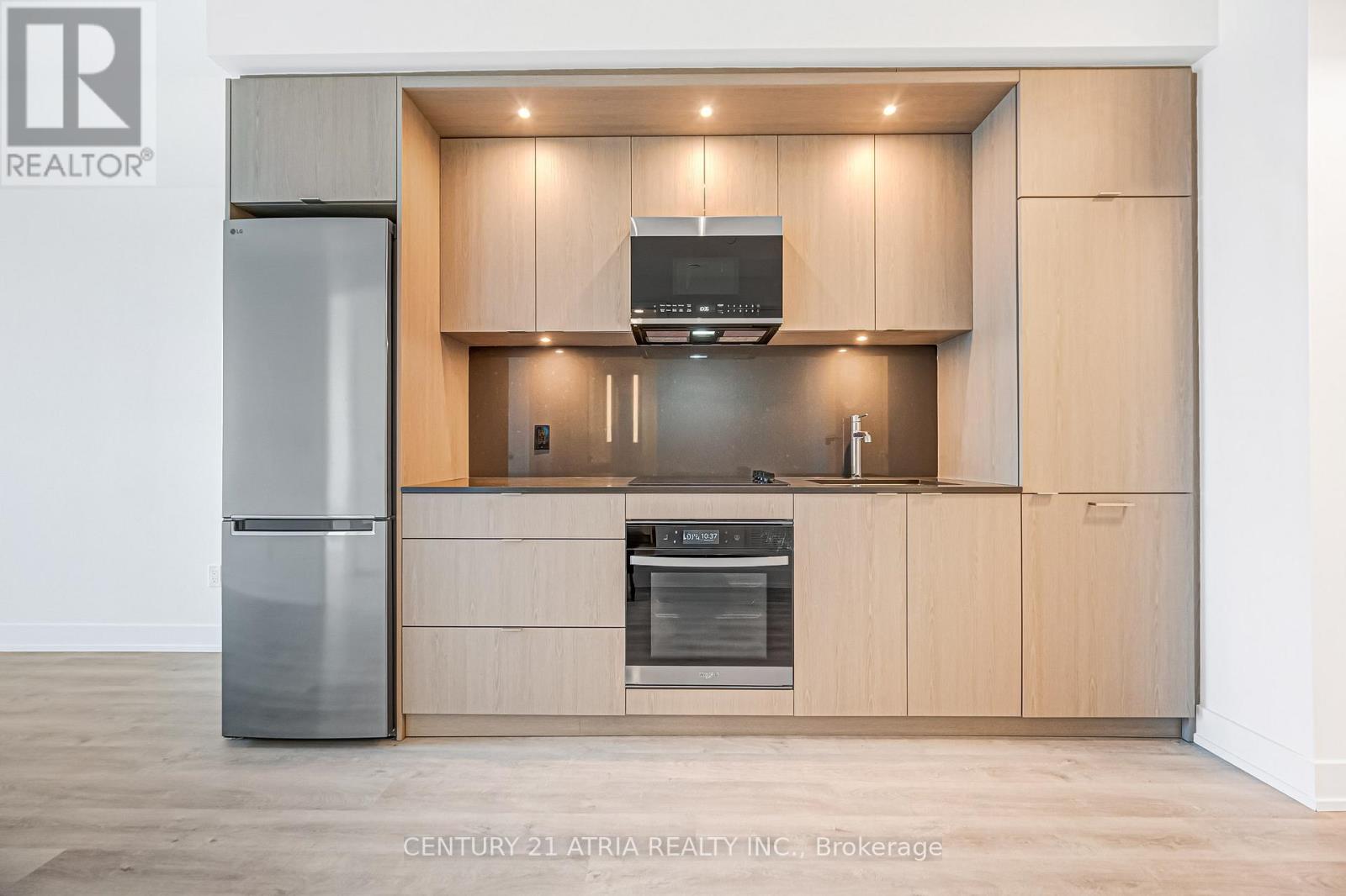 801 - 60 Central Park Roadway, Toronto, Ontario  M9A 0E6 - Photo 8 - W12746070