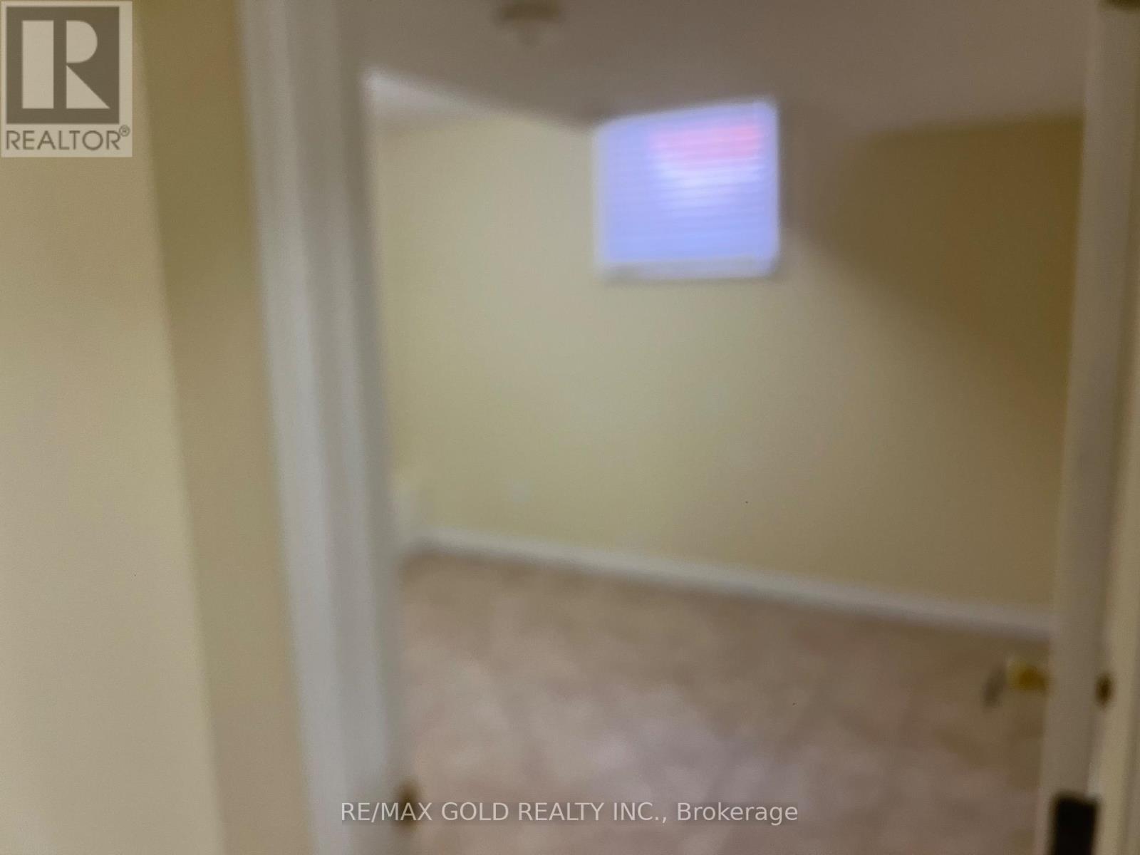 124 Herdwick St. Drive, Brampton, Ontario  L6S 0A7 - Photo 9 - W12743848