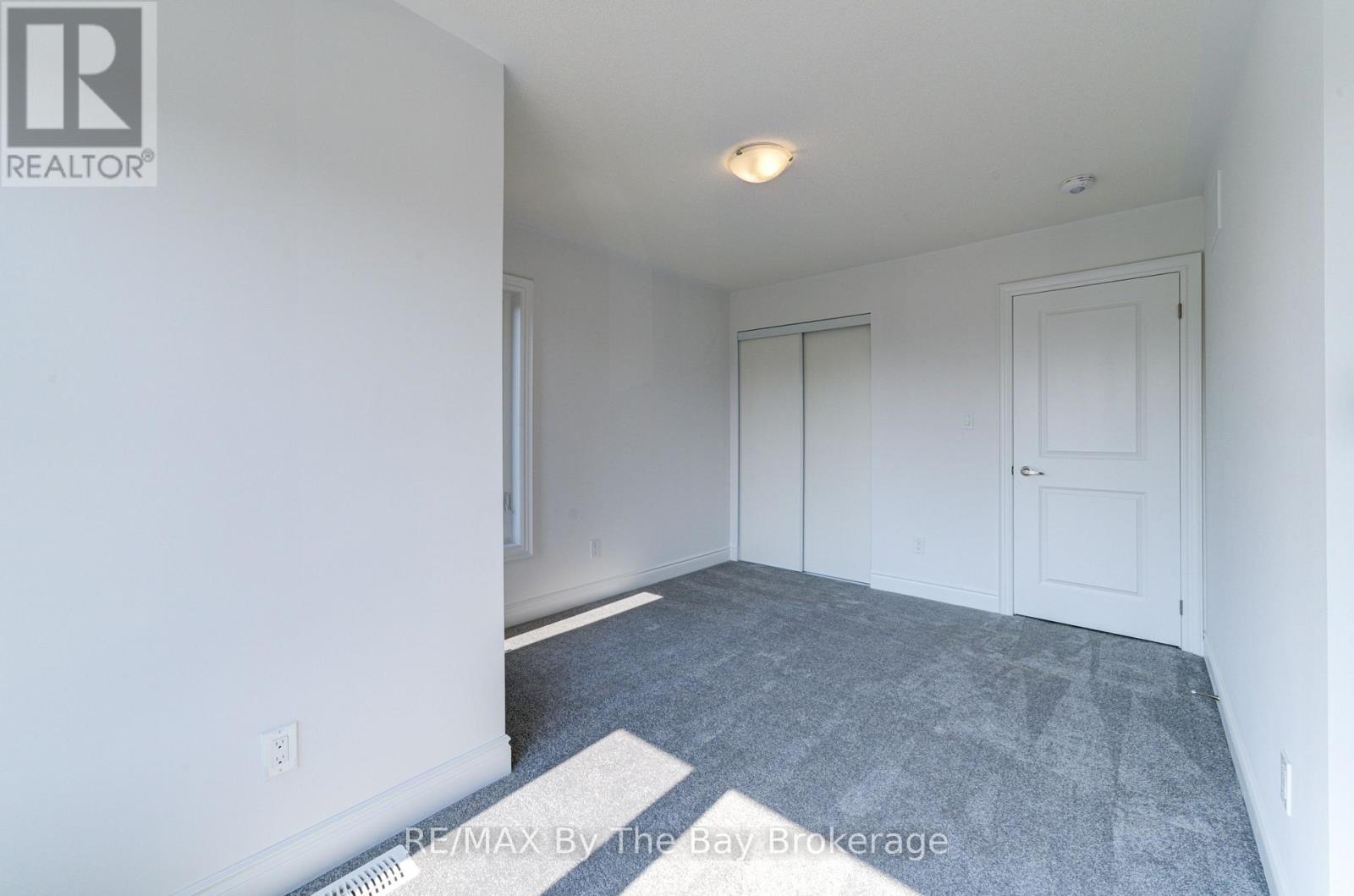 39 Lisa Street, Wasaga Beach, Ontario  L9Z 1J9 - Photo 25 - S12746102