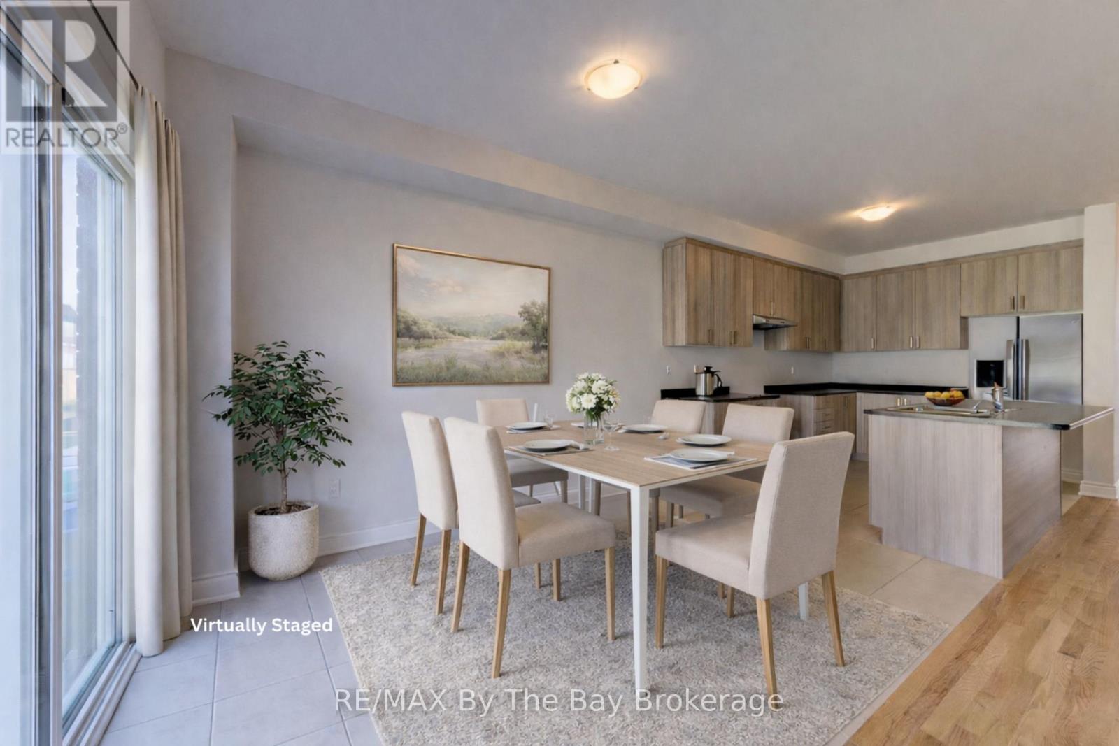 39 Lisa Street, Wasaga Beach, Ontario  L9Z 1J9 - Photo 7 - S12746102