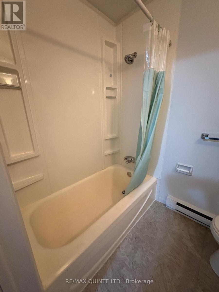 1 - 29 Mcnichol Avenue, Quinte West (Trenton Ward), Ontario  K8V 2R5 - Photo 12 - X12746072