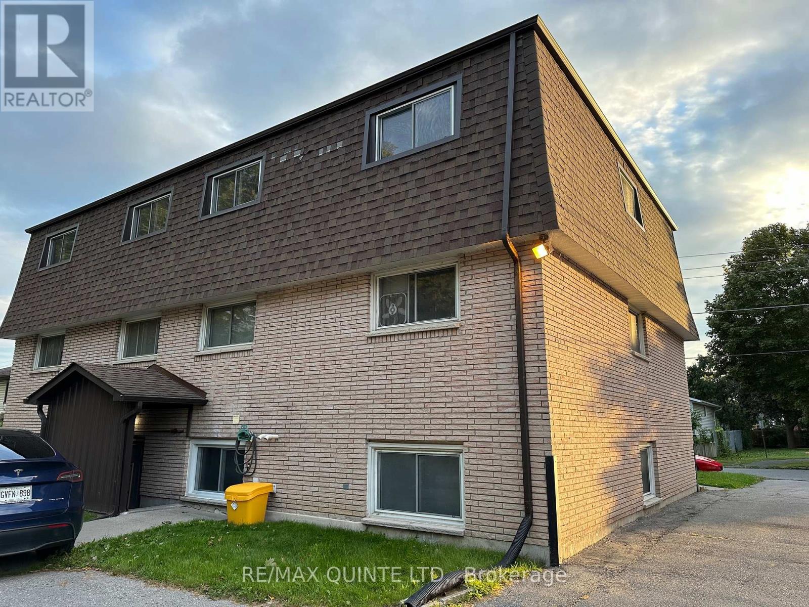 1 - 29 Mcnichol Avenue, Quinte West (Trenton Ward), Ontario  K8V 2R5 - Photo 2 - X12746072