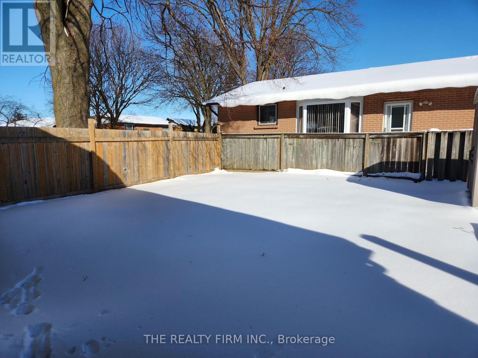 72 Toulon Crescent, London East, Ontario  N5V 1J5 - Photo 4 - X12706570