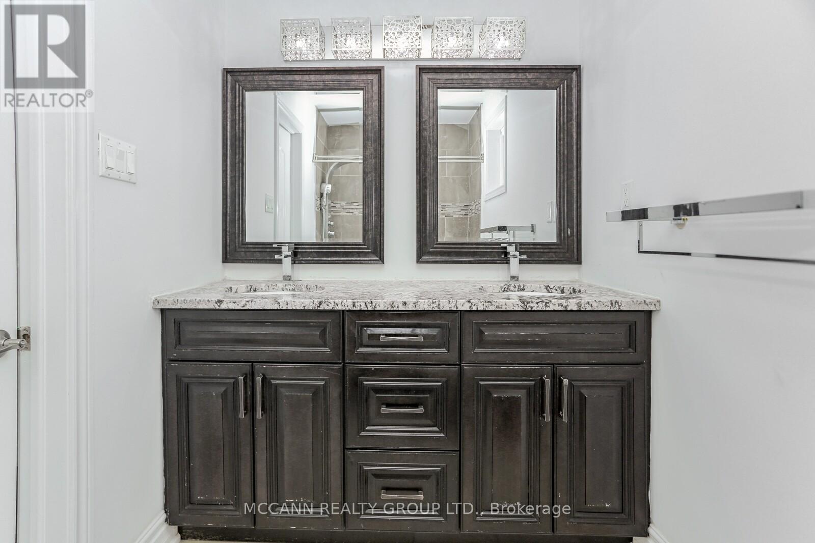 Aurora - 81 Aurora Heights Drive, Aurora (Aurora Heights), Ontario  L4G 2X1 - Photo 12 - N12746132