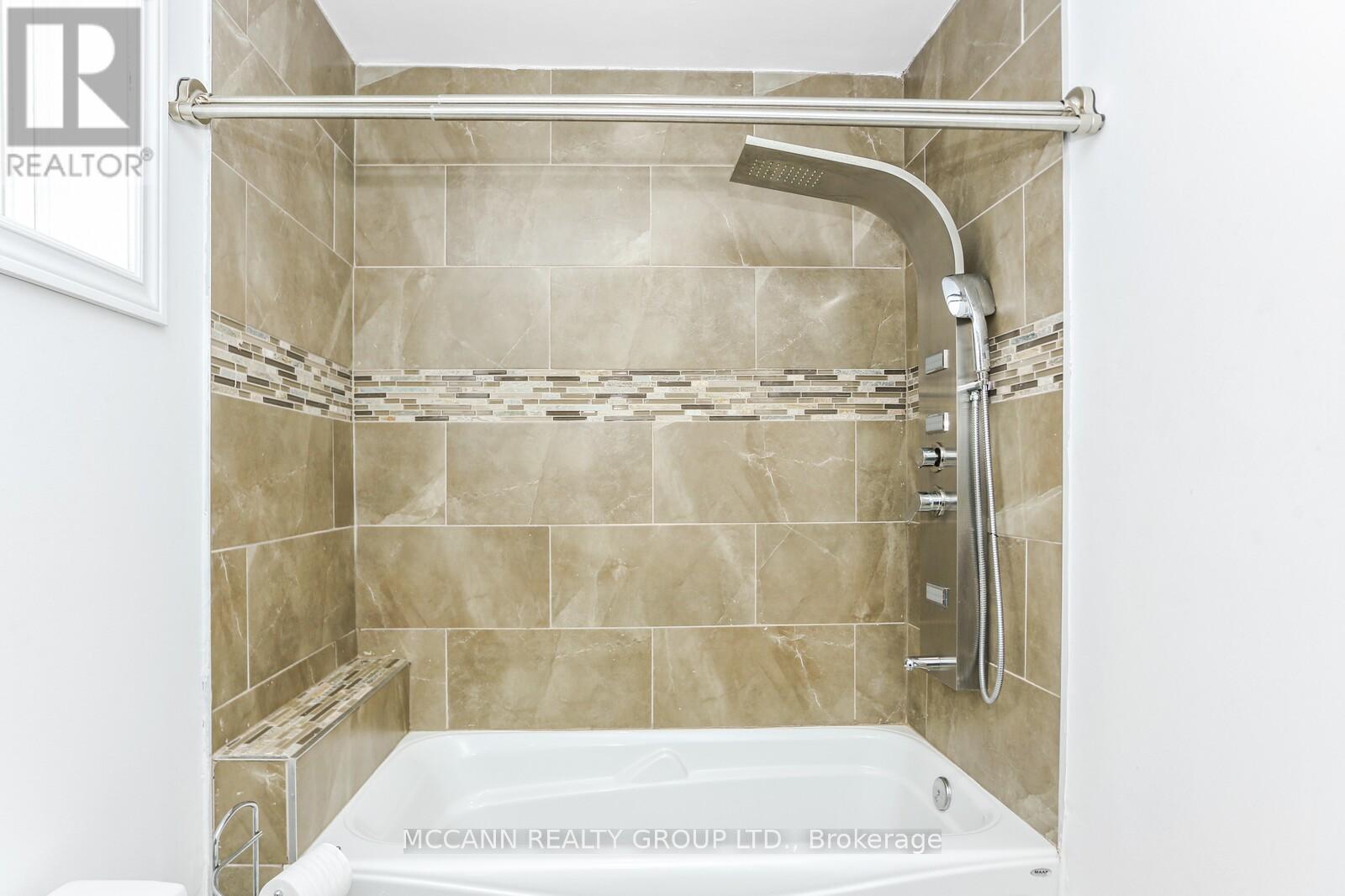 Aurora - 81 Aurora Heights Drive, Aurora (Aurora Heights), Ontario  L4G 2X1 - Photo 15 - N12746132