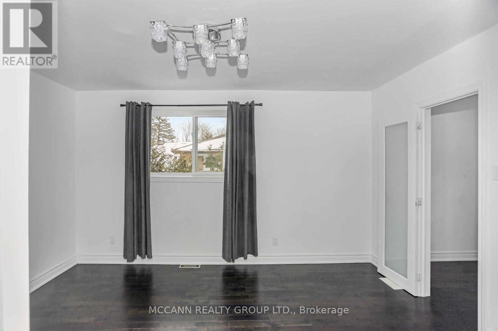 Aurora - 81 Aurora Heights Drive, Aurora (Aurora Heights), Ontario  L4G 2X1 - Photo 26 - N12746132