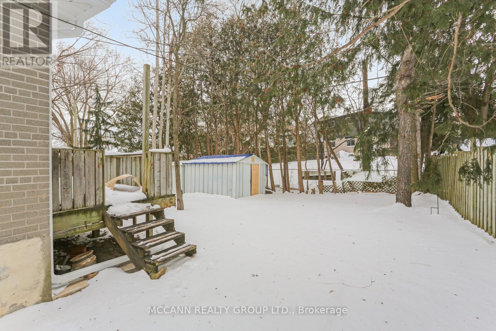 Aurora - 81 Aurora Heights Drive, Aurora (Aurora Heights), Ontario  L4G 2X1 - Photo 28 - N12746132