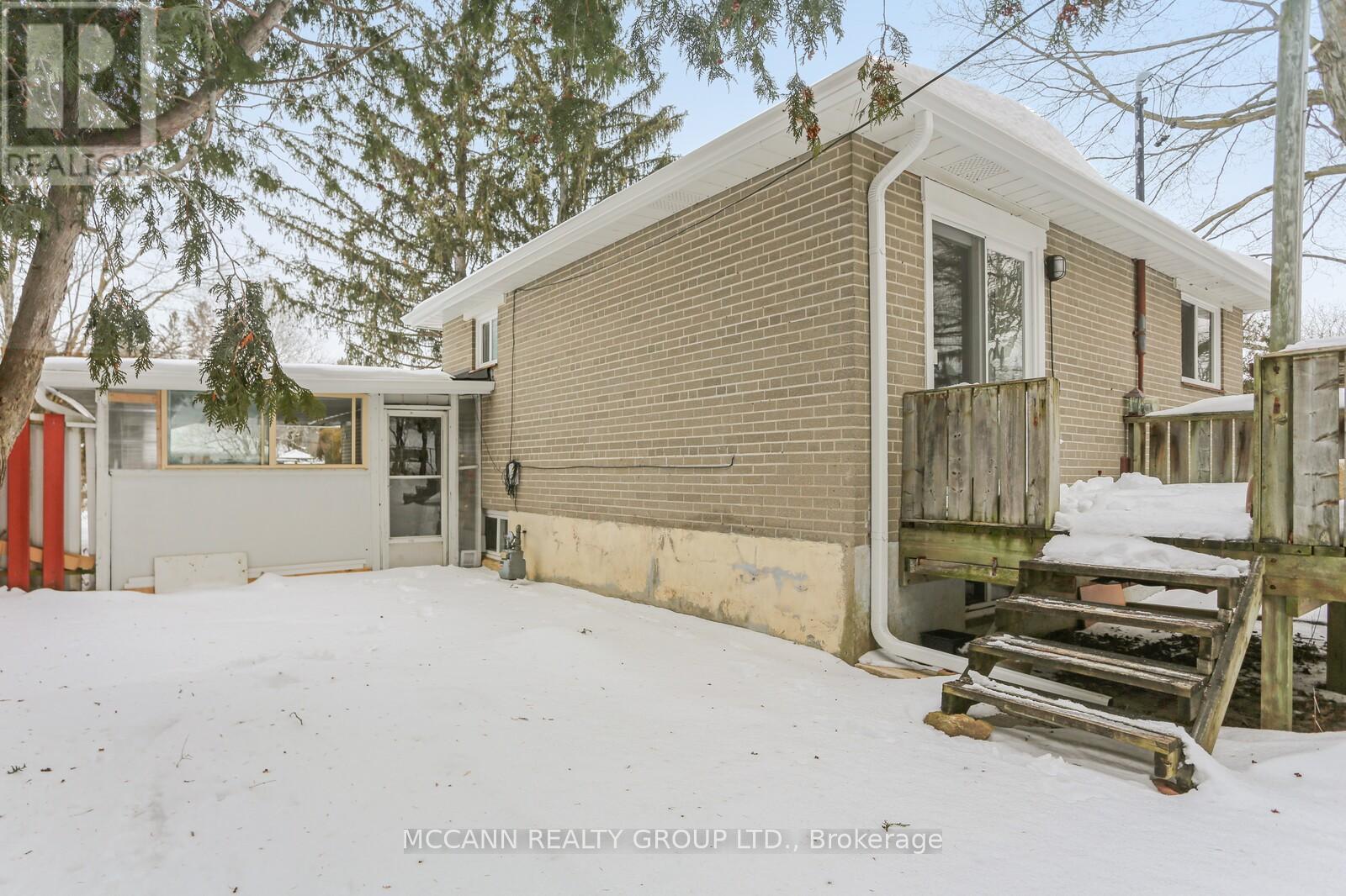 Aurora - 81 Aurora Heights Drive, Aurora (Aurora Heights), Ontario  L4G 2X1 - Photo 30 - N12746132