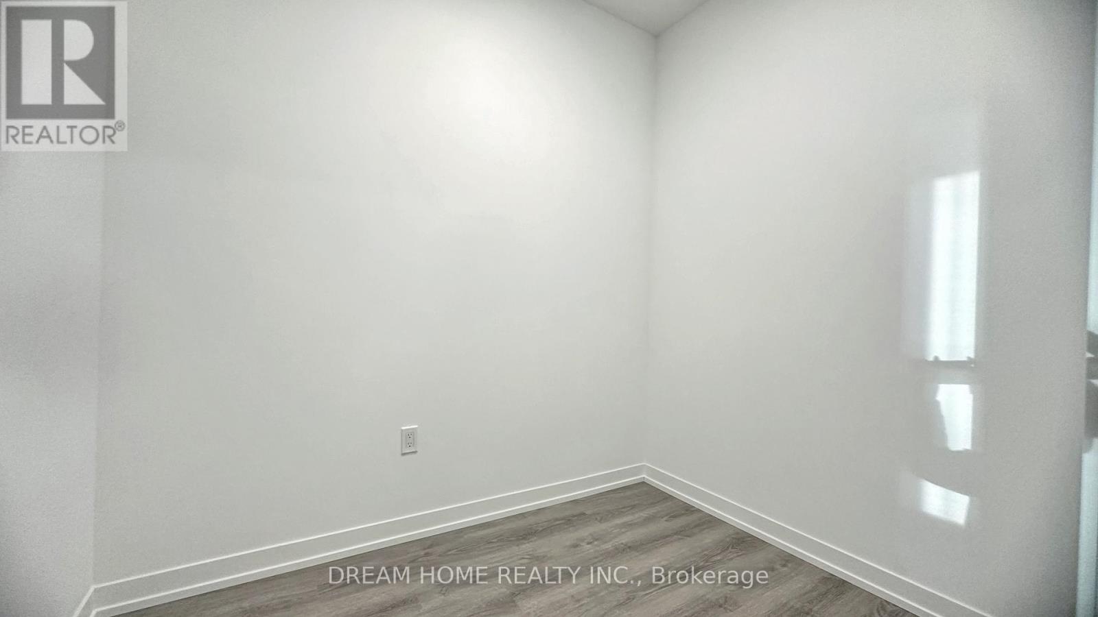 1915 - 8 Interchange Way, Vaughan (Vaughan Corporate Centre), Ontario  L4K 0R2 - Photo 12 - N12746162