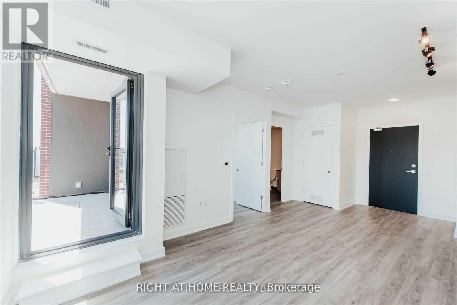 406 - 430 Roncesvalles Avenue, Toronto, Ontario  M6R 0A6 - Photo 8 - W12746094