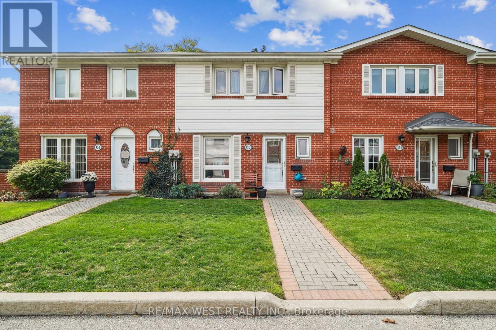 2 - 52 OLD BURNHAMTHORPE ROAD, Toronto, Ontario