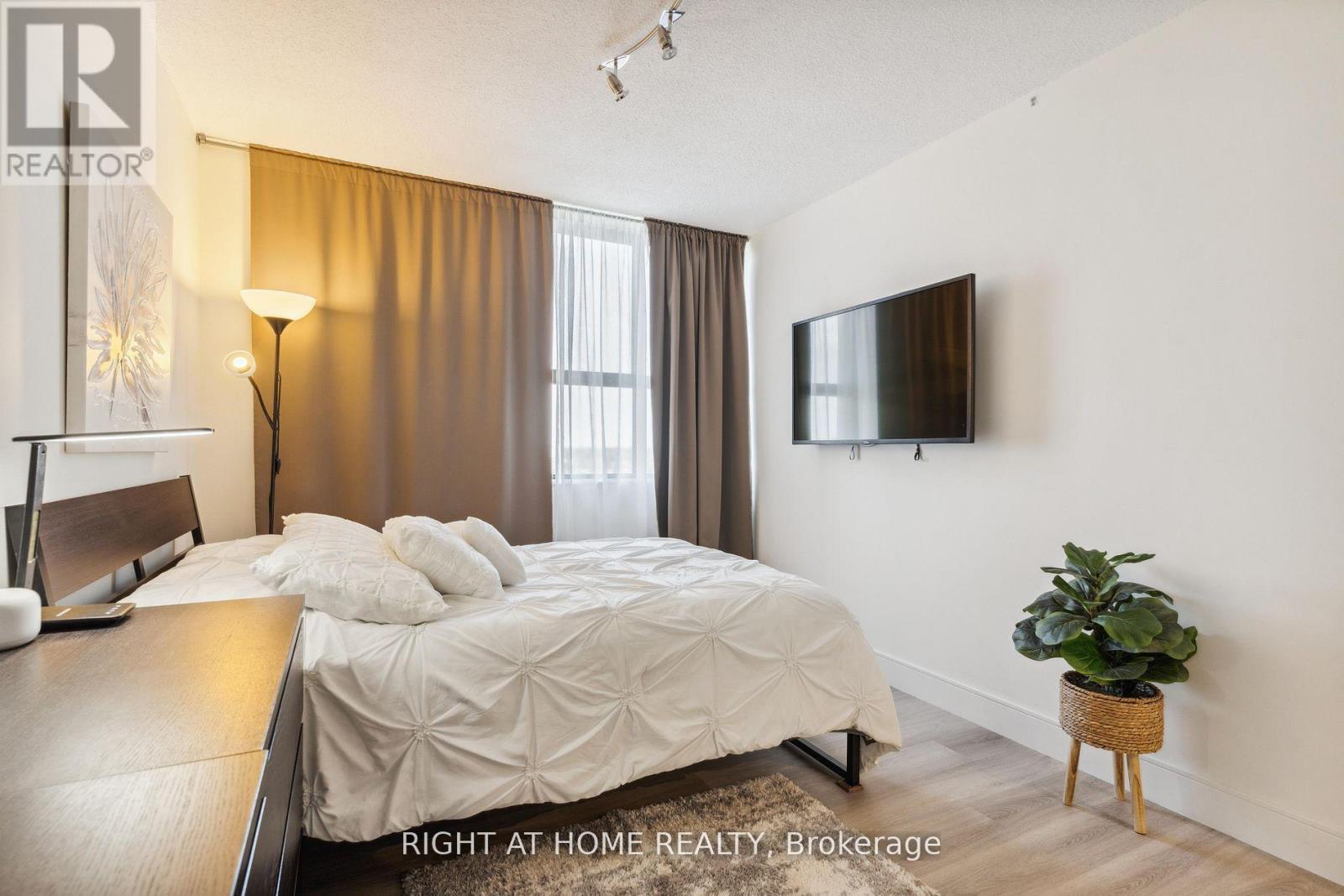 1004 - 2929 Aquitaine Avenue, Mississauga (Meadowvale), Ontario  L5N 2C7 - Photo 12 - W12746128