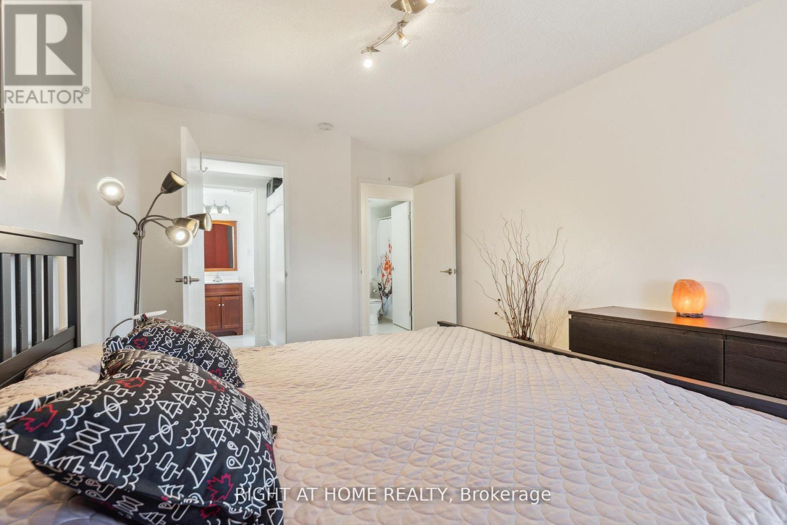 1004 - 2929 Aquitaine Avenue, Mississauga (Meadowvale), Ontario  L5N 2C7 - Photo 15 - W12746128