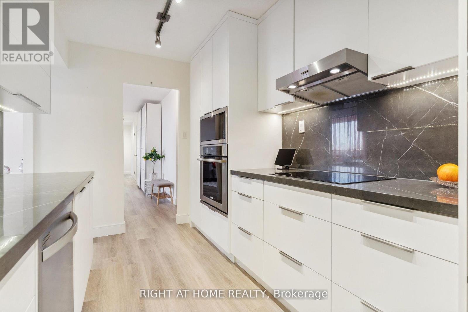 1004 - 2929 Aquitaine Avenue, Mississauga (Meadowvale), Ontario  L5N 2C7 - Photo 7 - W12746128