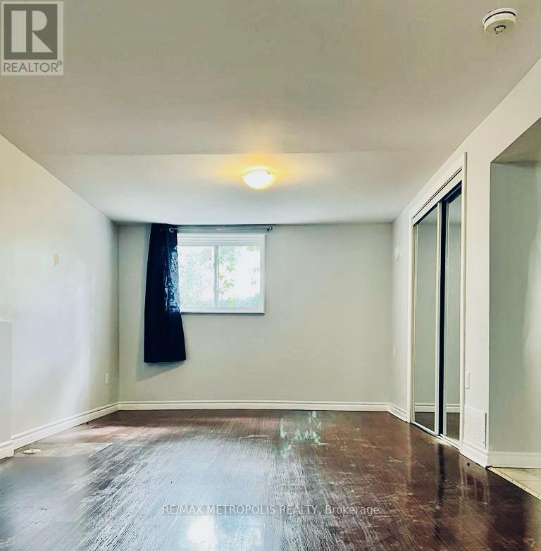 Bsmt - 78 Harold Street, Brampton (Downtown Brampton), Ontario  L6Y 1E4 - Photo 6 - W12746140