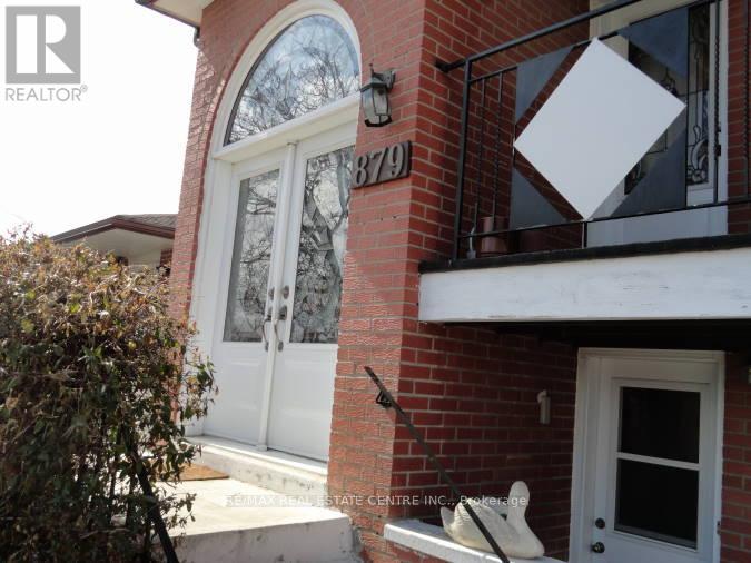 879 CONSORT CRESCENT, Mississauga, Ontario