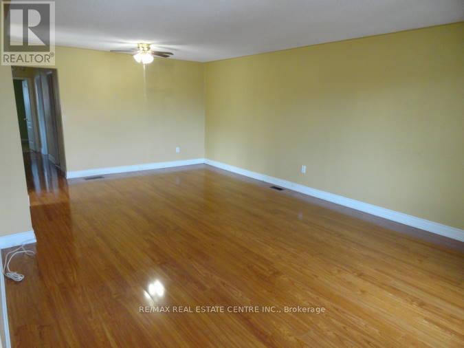 879 Consort Crescent, Mississauga (Erindale), Ontario  L5C 1J8 - Photo 2 - W12746150