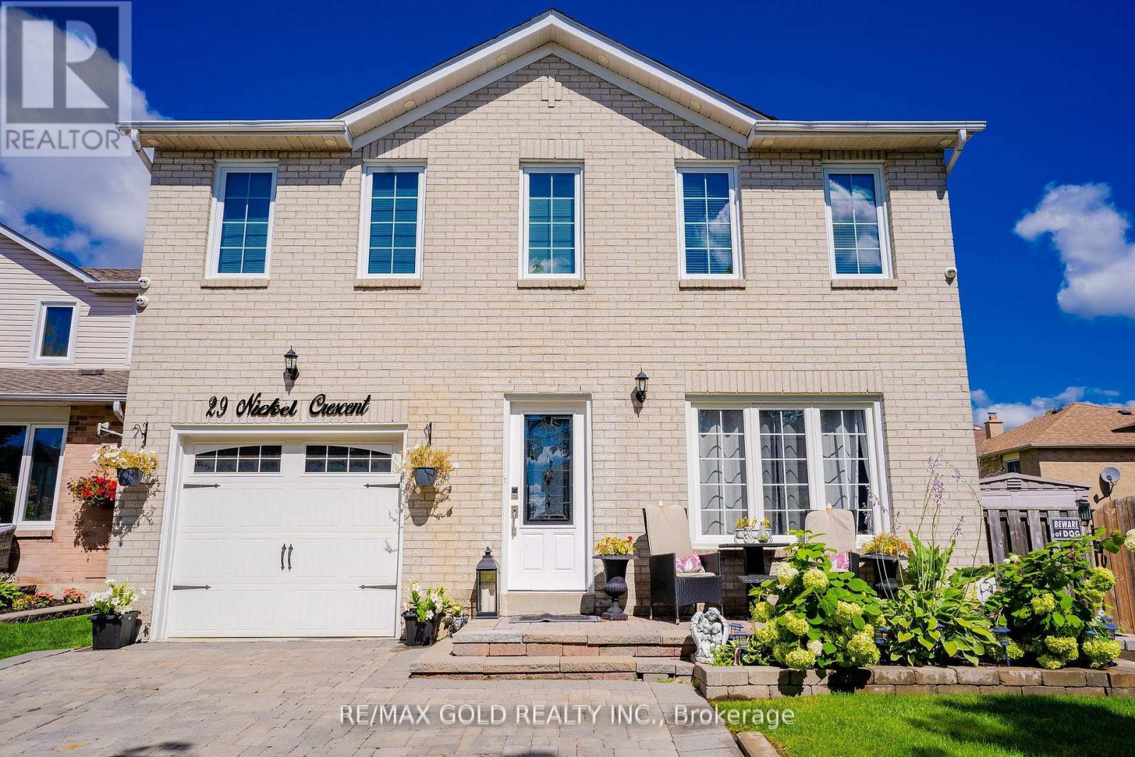 29 Nickel Crescent, Brampton, Ontario  L6S 4V9 - Photo 2 - W12746154