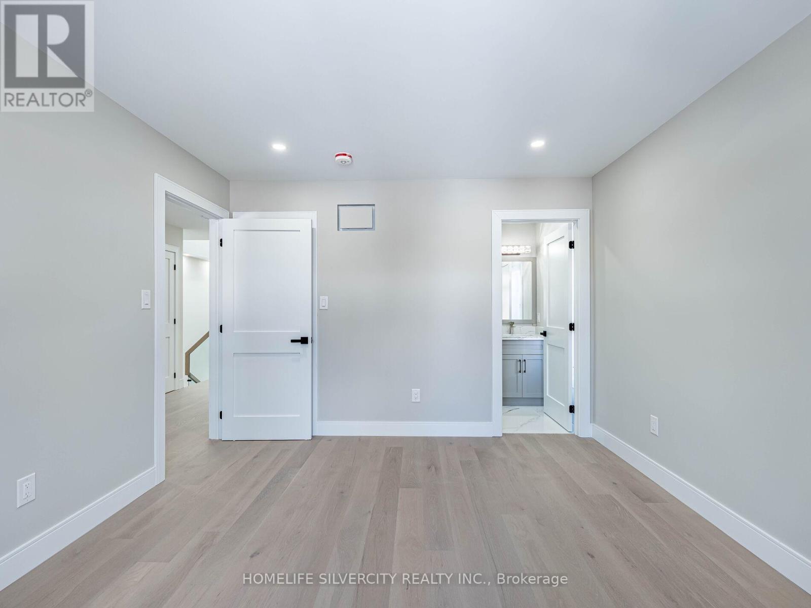 1078 Cherriebell Rd Road, Mississauga (Lakeview), Ontario  L5E 2R3 - Photo 43 - W12746156