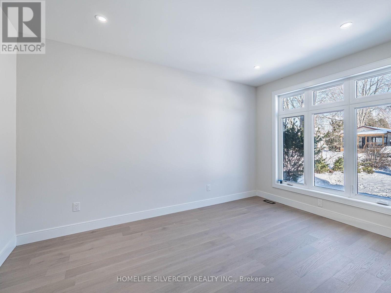 1078 Cherriebell Rd Road, Mississauga (Lakeview), Ontario  L5E 2R3 - Photo 6 - W12746156