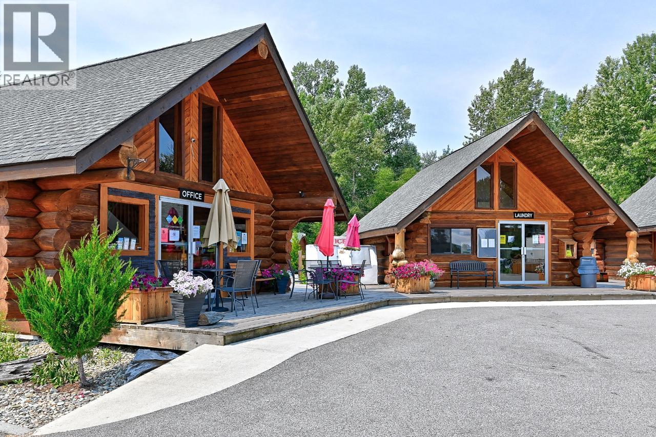 55 Cottonwood Drive N, Lee Creek, British Columbia  V0E 1M4 - Photo 37 - 10365930