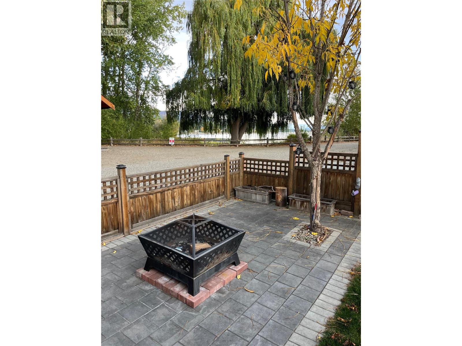 55 Cottonwood Drive N, Lee Creek, British Columbia  V0E 1M4 - Photo 17 - 10365930