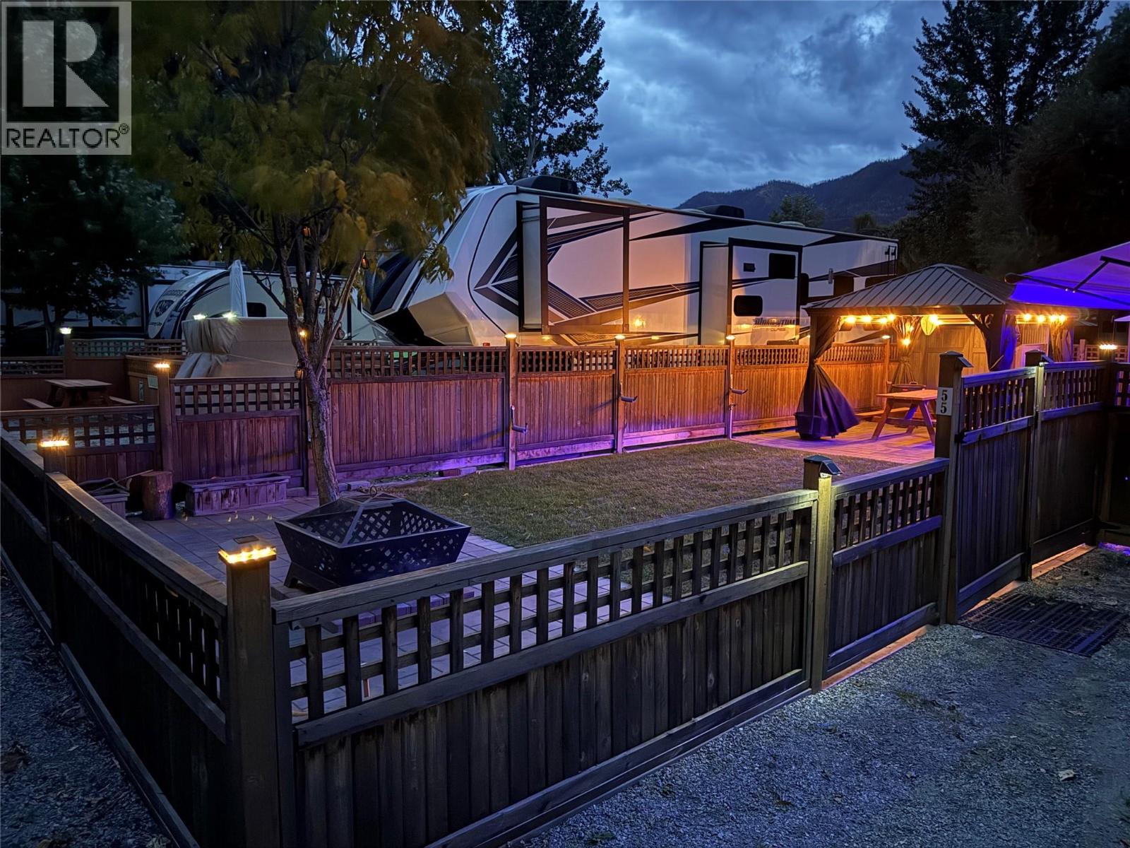 55 Cottonwood Drive N, Lee Creek, British Columbia  V0E 1M4 - Photo 14 - 10365930