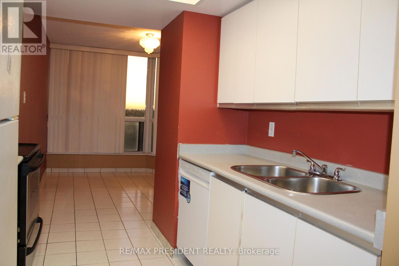 1004 - 3 Rowntree Road, Toronto, Ontario  M9V 5G8 - Photo 7 - W12730312