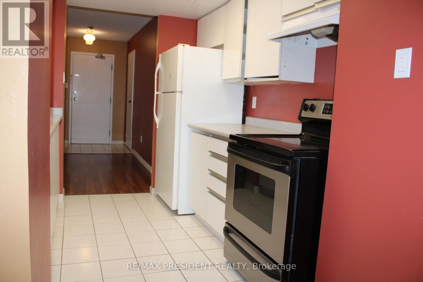 1004 - 3 Rowntree Road, Toronto, Ontario  M9V 5G8 - Photo 6 - W12730312