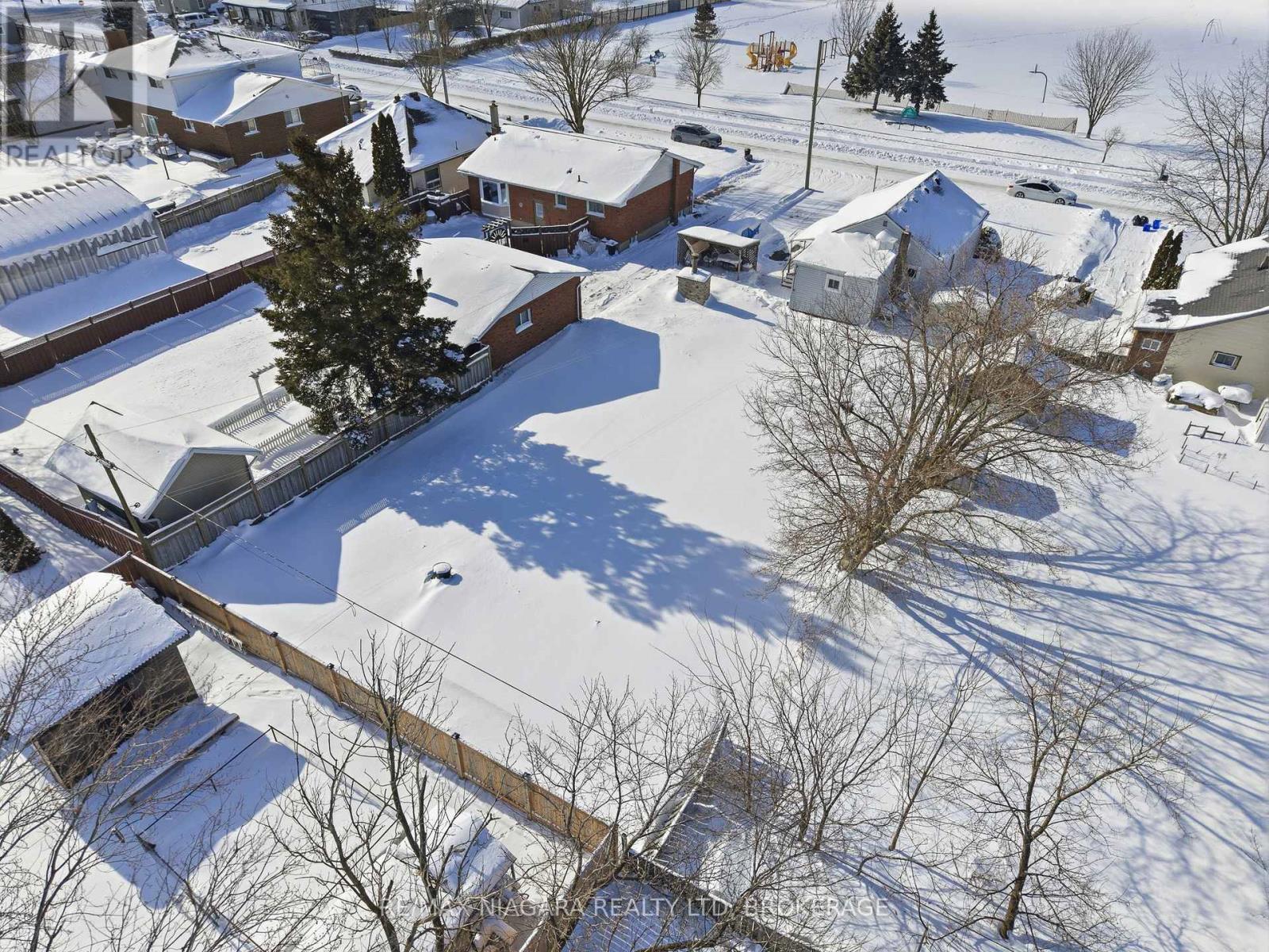 4584 Baldwin Avenue, Niagara Falls (Ascot), Ontario  L2H 1N8 - Photo 11 - X12746194